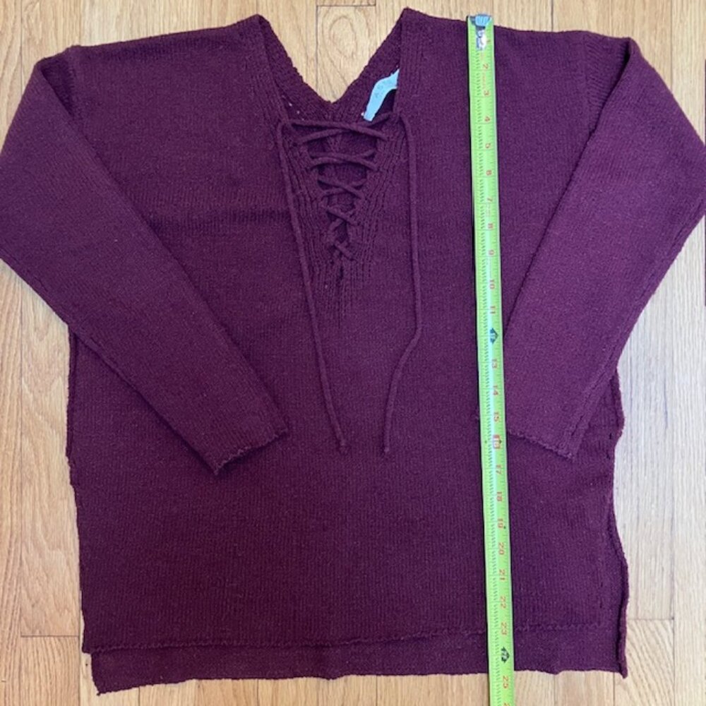 ASTR The Label Maroon Lace up V neck long sleeve sweater S - Picture 7 of 7